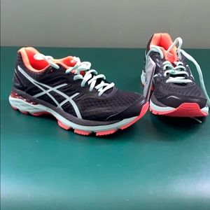 ASICS GT-2000